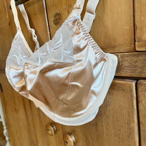 Elomi Caitlyn Large Cup Bra, Nude, 36G - Picture 5 of 6